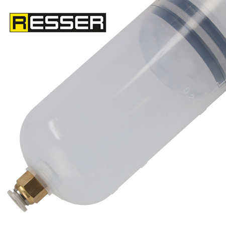 Syringe for suctioning liquids and oil, 500 ml