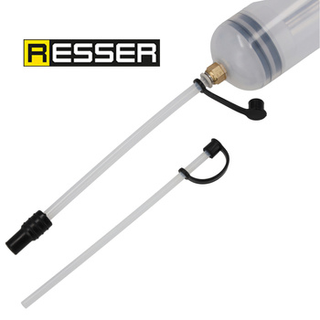 Syringe for suctioning liquids and oil, 500 ml